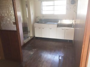 八幡西区の団地の部屋を片付け